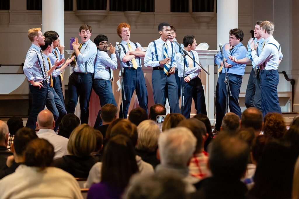 How A Cappella Groups Extract Reference Vocals to Study Arrangements